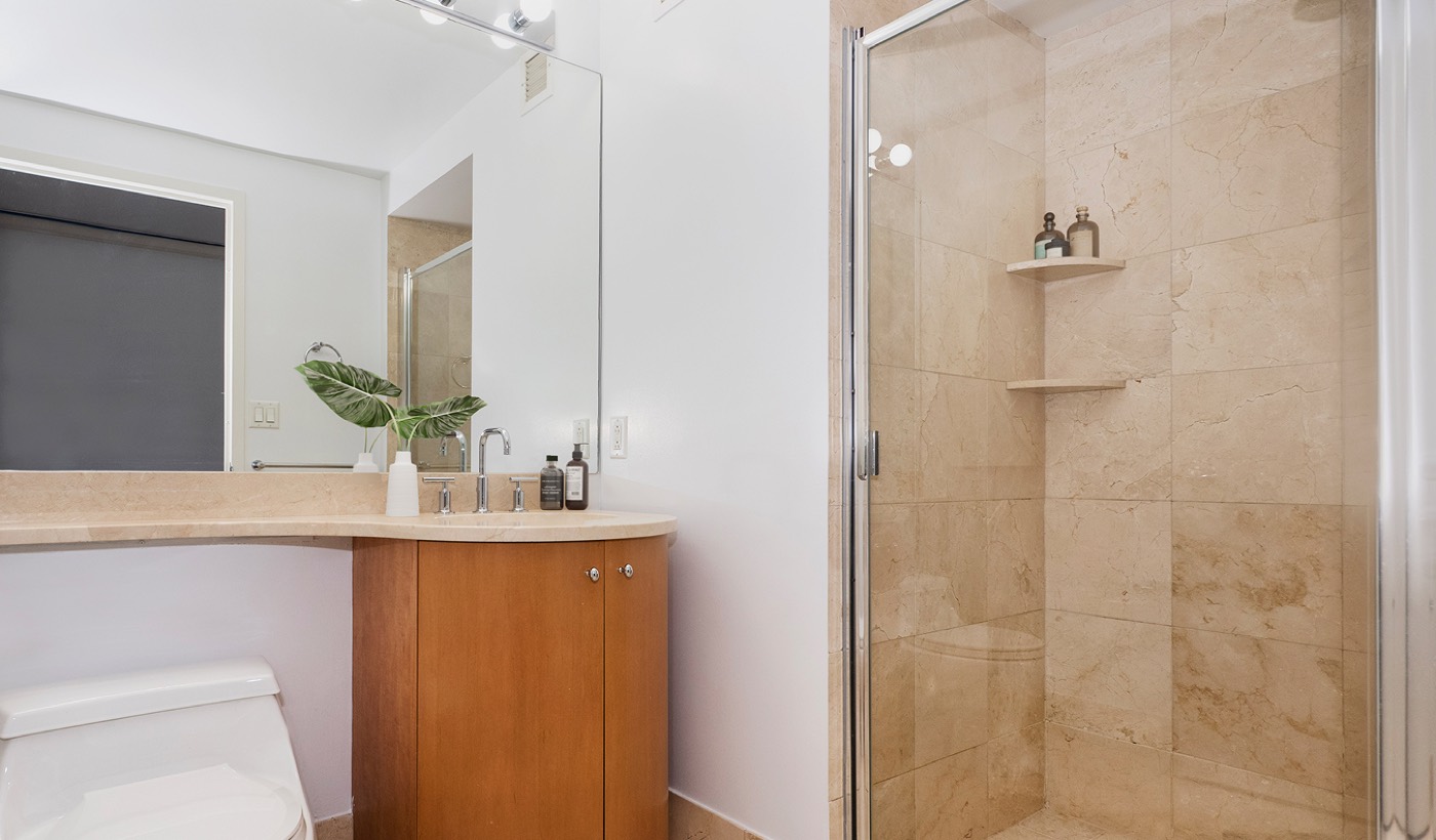 A clean, bright bathroom at The Anthem